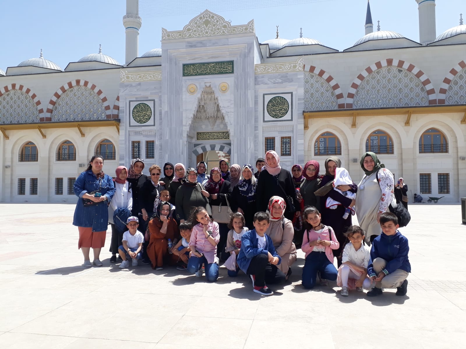 Kadınlar İçin Camii ve Türbe Gezileri